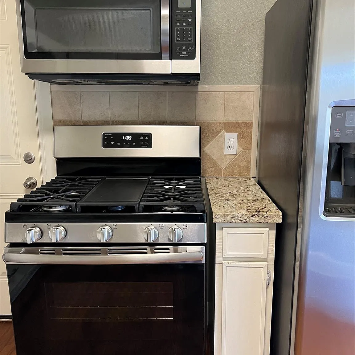 2 bed, 1.0 bath, 1336 sqft, $1,350 — Photo 4