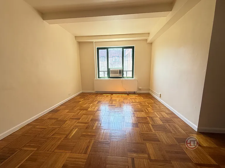 1530 Metropolitan Ave #6D — Photo 4