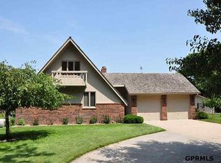 137 Ginger Cove Rd NE, Valley, NE 68064