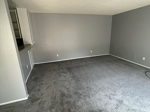 4th image of 2652 Shadow Hills Dr APT 27