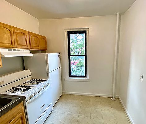 3rd image of 579 Fort Washington Ave #13D