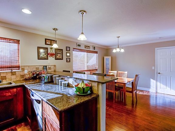 5th image of 4837 Willowbrook Dr