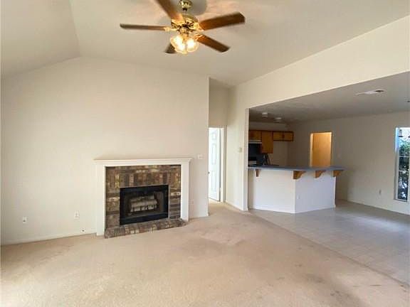 3rd image of 109 W Blancas Dr