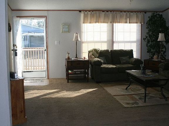 2nd image of 404 Seneca Dr