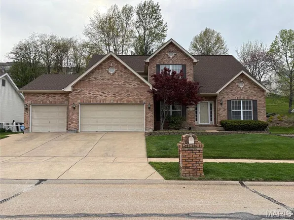 1629 Ivy Chase Ln, Fenton, MO 63026