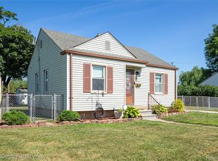 3742 Trumbull St, Trenton, MI 48183