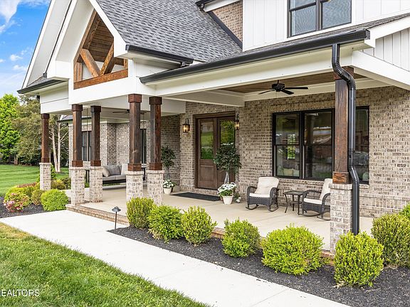 5th image of 12111 Rushmere Ln