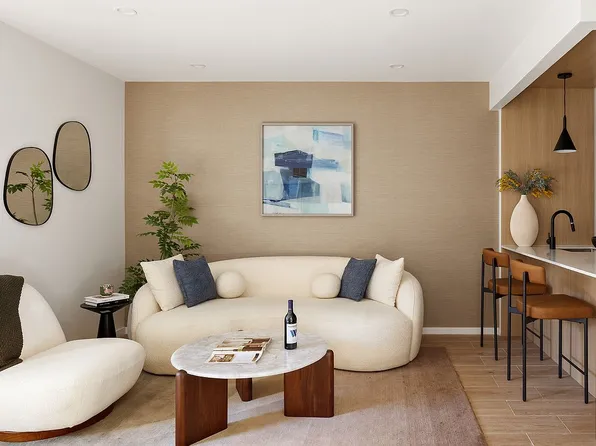 366 Harman St #2R, Brooklyn, NY 11237