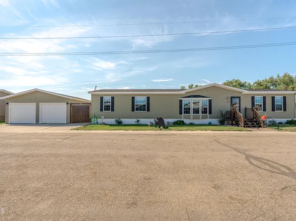 1623 Hawk Trl SE, Mandan, ND 58554