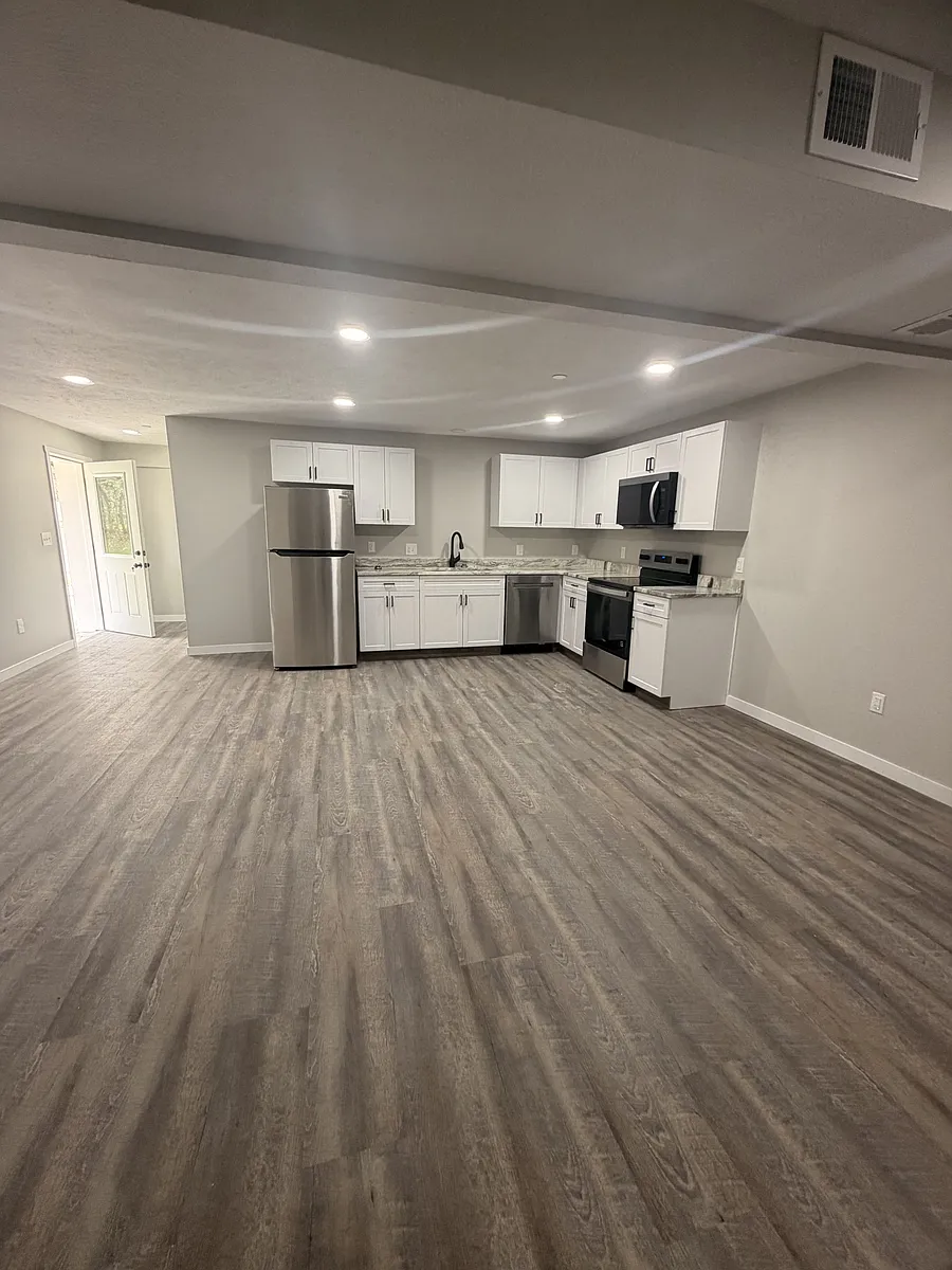 Building Photo - 216 Wilcox Pkwy #6