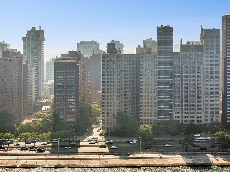 The Deco North Lake Shore — Photo 77