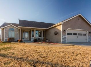 5625 NE Shaffer Rd, Topeka, KS 66617