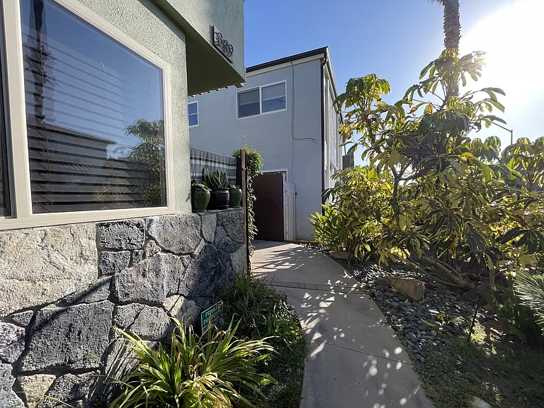 349 Playa Del Sur St — Photo 24