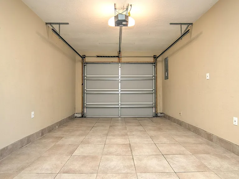 garage