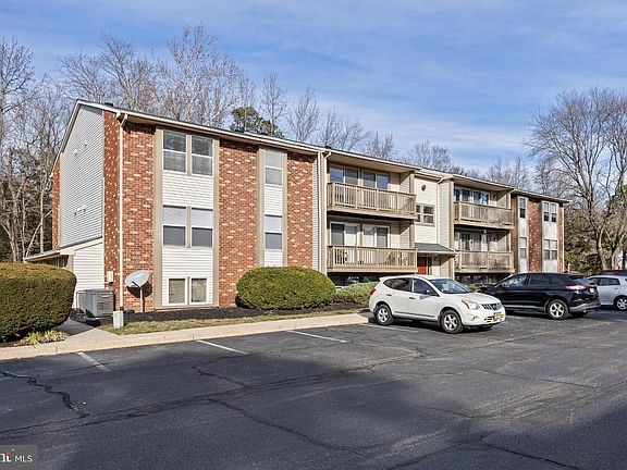2nd image of 69 Sweetfern Ct