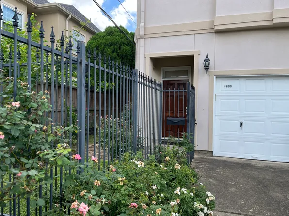 6855 Bellgreen Dr, Houston, TX 77030