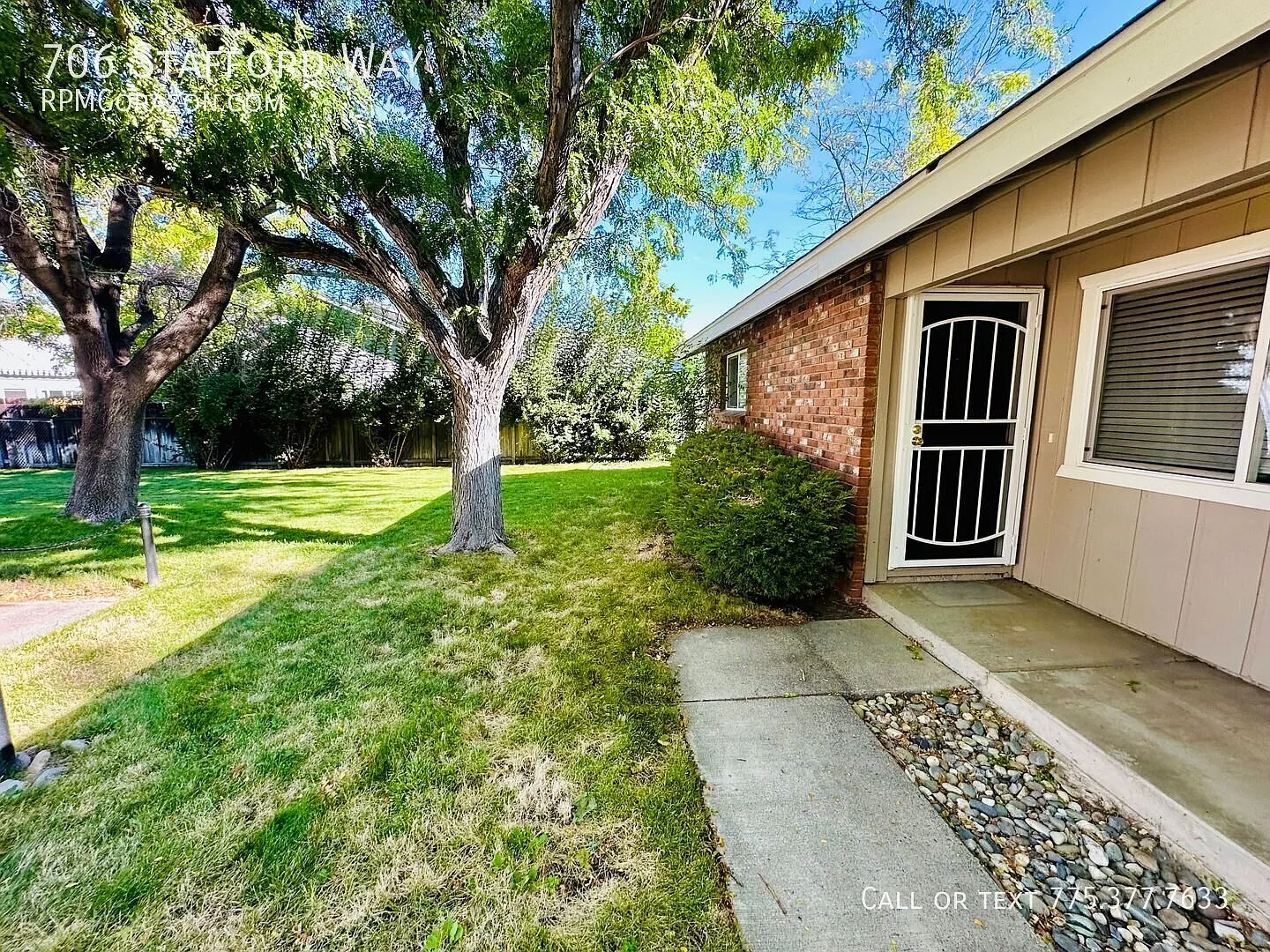 Nice 2 bedroom townhouse w/ 1 car garage and AC! — Photo 2