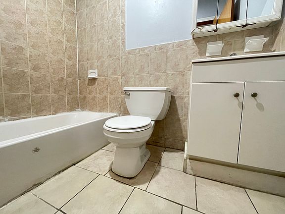 4th image of 565 Ocean Ave #2E