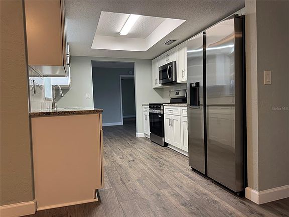 5th image of 1643 Jacobs Rd