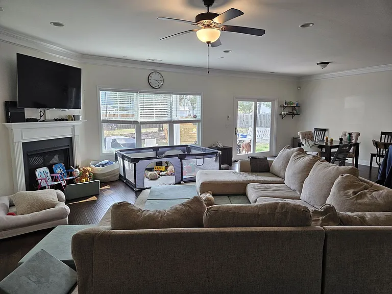 538 Saratoga Rd — Photo 9