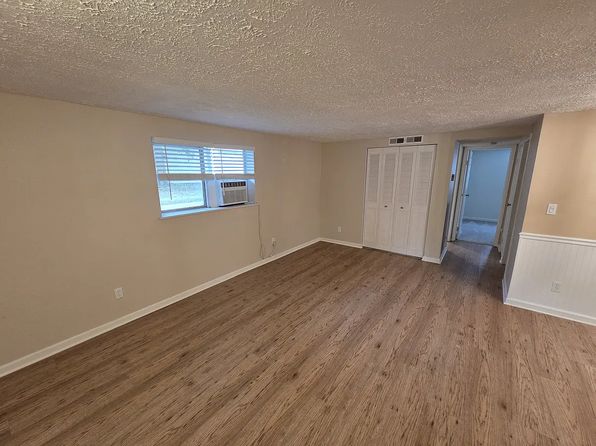 1158 3rd St APT 13