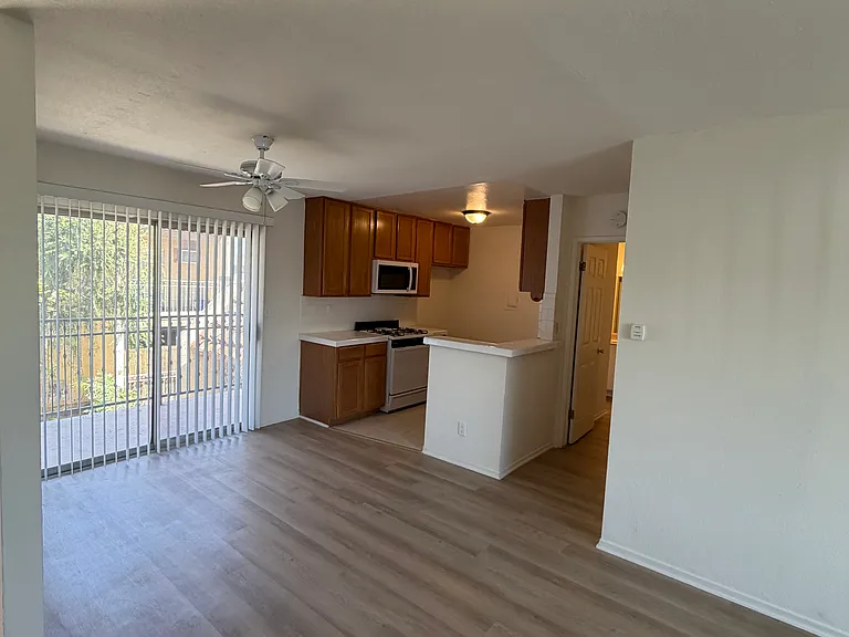 115 W Mountain View Ave #1 — Photo 2