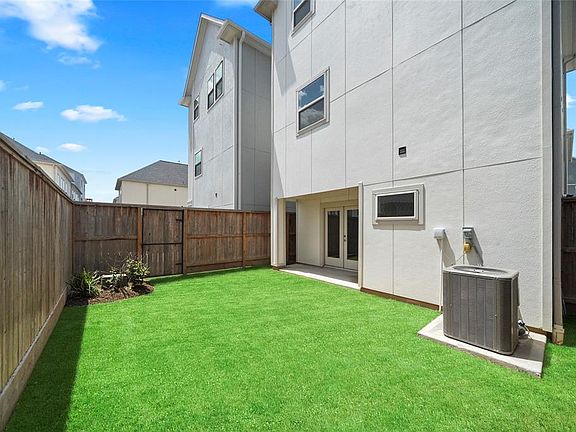 2nd image of 3509 Lannister Ln