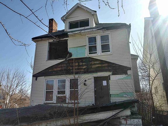 9028 N Clarendon