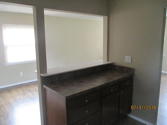 5th image of 3695 Elbern Ave