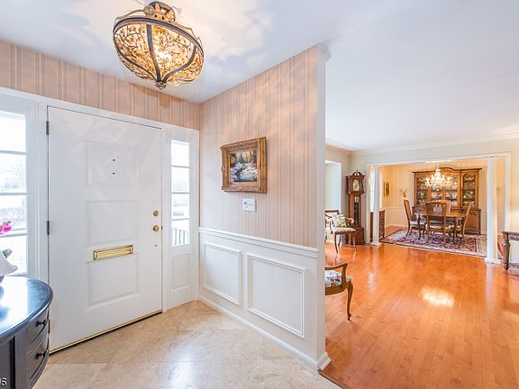 3rd image of 540 Lee Ct