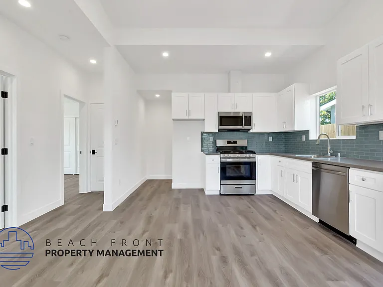 1931 Pomona Ave — Photo 6