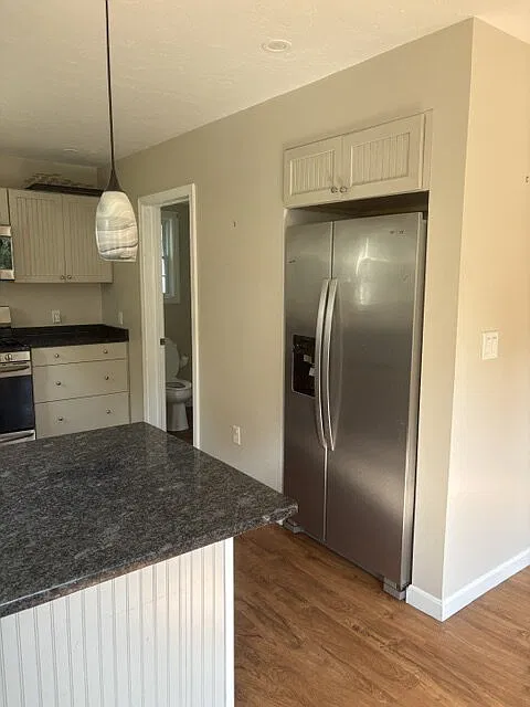 3 bed, 1.0 bath, 992 sqft, $2,500 — Photo 3