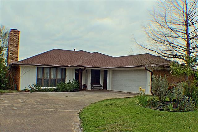 1st image of 219 Diane Dr