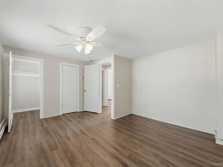 30 Center St — Photo 15