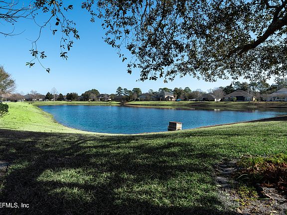 3rd image of 3635 OGLEBAY Drive