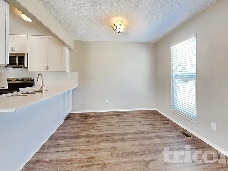 10210 Routt St — Photo 3