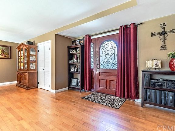 3rd image of 316 W Ashby St