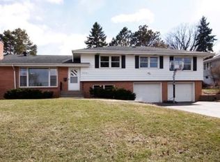 5051 Thotland Rd, Golden Valley, MN 55422