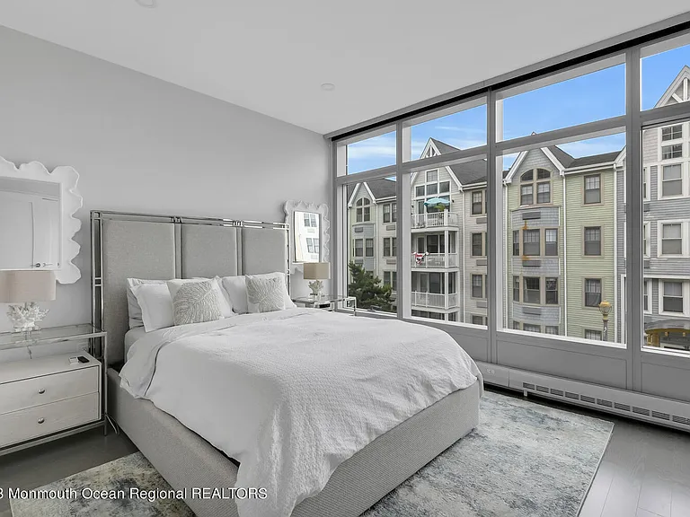 20 Melrose Ter #206 — Photo 16