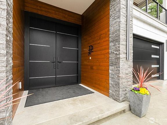 3rd image of 22713 SE 34th Court