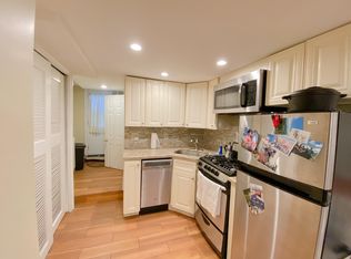6 Moon St, Boston, MA 02113