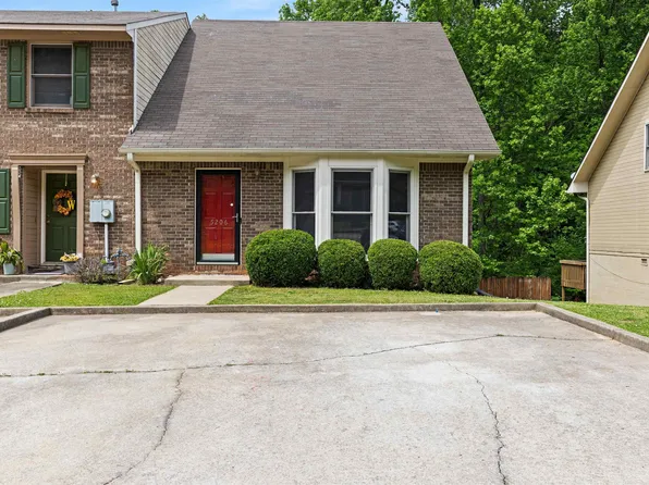 5206 Falling Creek Ln, Birmingham, AL 35235