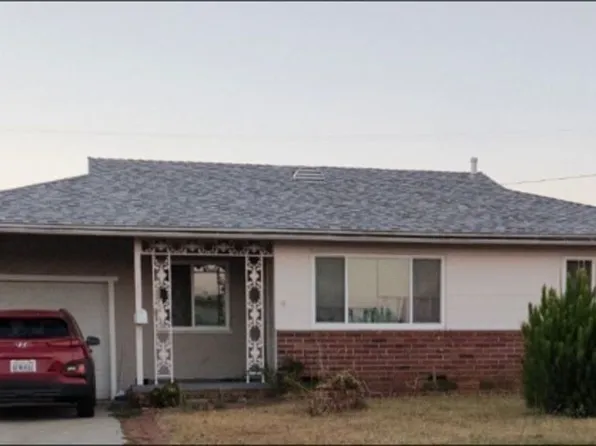 437 W 215th St, Carson, CA 90745