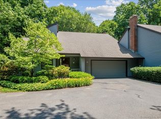 32 Ironwood Rd UNIT 32, West Hartford, CT 06117