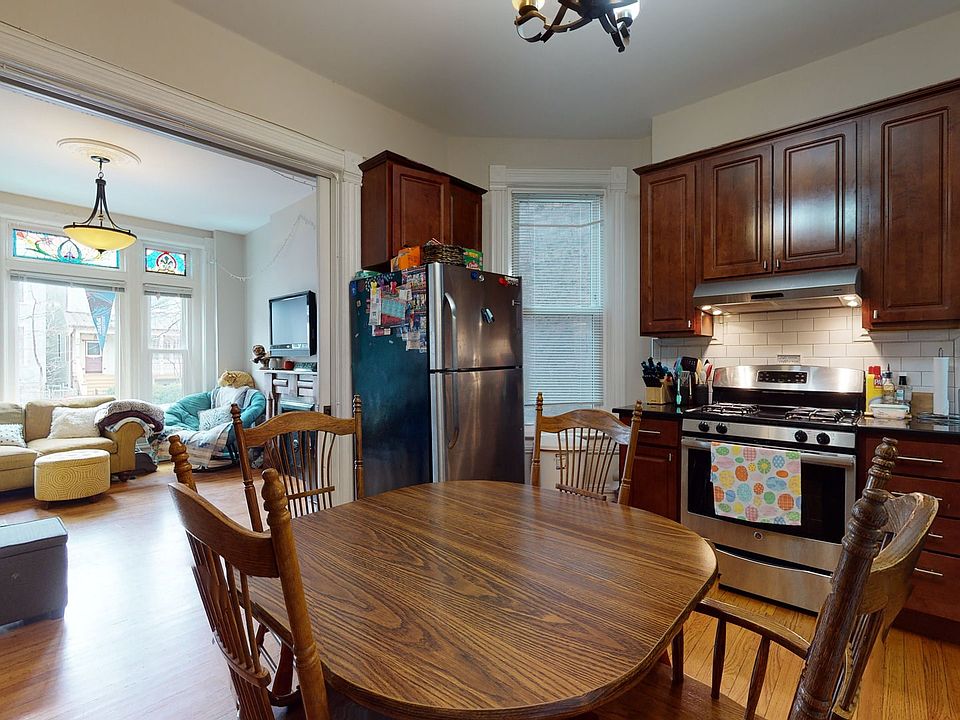 DiningRoom