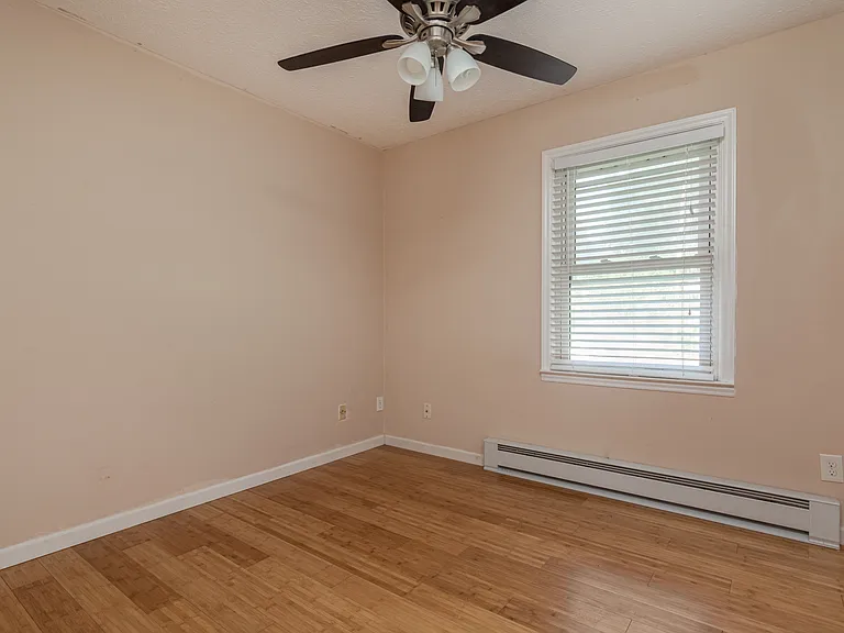 268 S French Broad Ave — Photo 11
