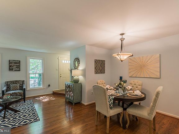 4th image of 7456 Towchester Ct