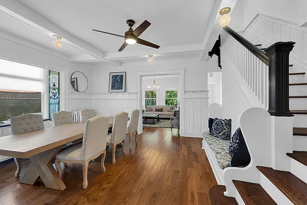 Dining area, photo 1