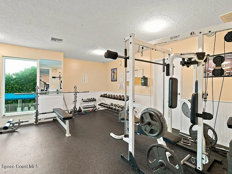 347 Ocean Park Ln — Photo 34