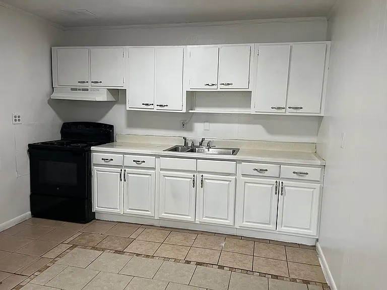 Freshly Remodeled 2BR Apartment in Stone Mountain Modern Comfort & Prime Commuter Location — Photo 6